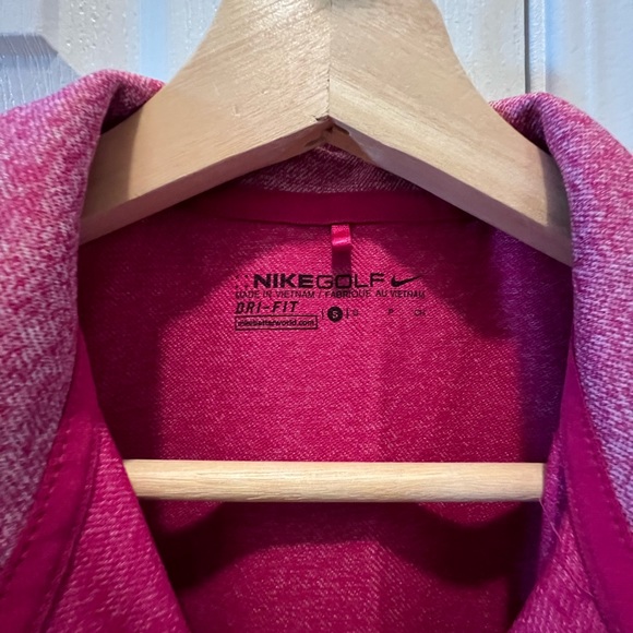 Nike Golf Shirt - Picture 3 of 5